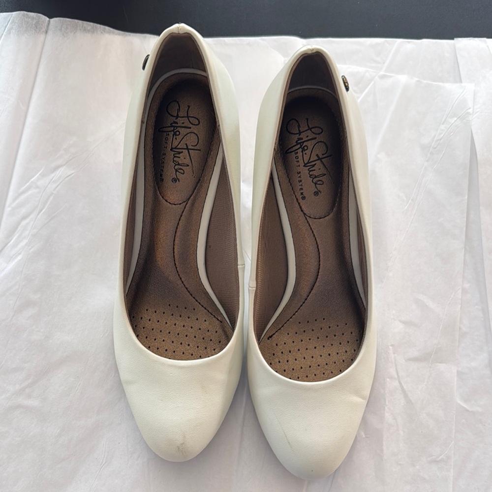 Life Stride White Heels